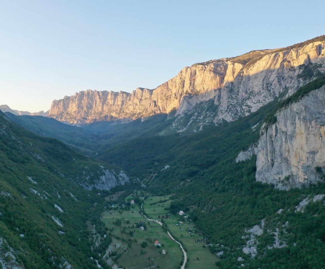 Etno Apartmani Komarnica Savnik Bagian luar foto