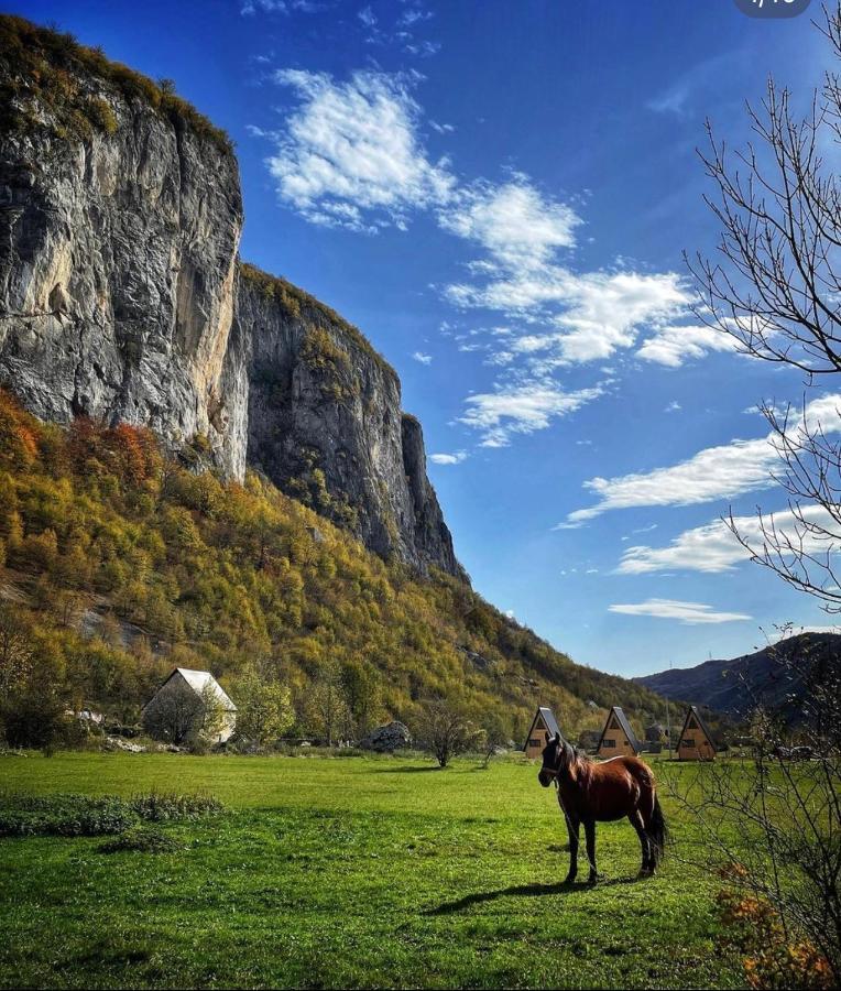 Etno Apartmani Komarnica Savnik Bagian luar foto