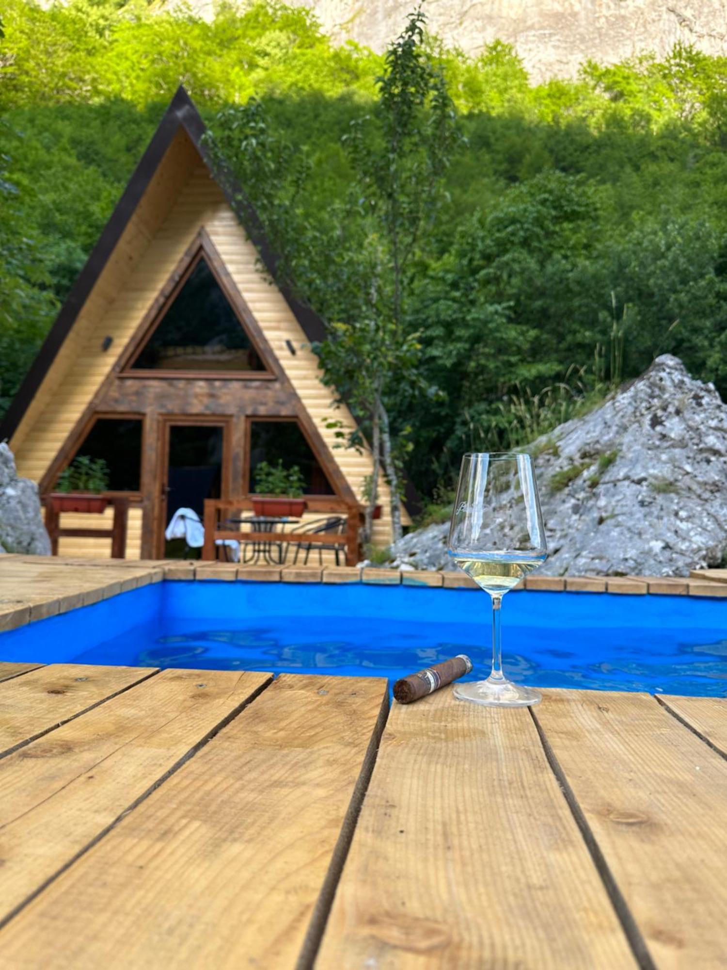 Etno Apartmani Komarnica Savnik Bagian luar foto